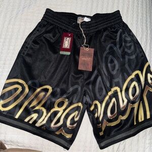 Mitchell & Ness Big Face 4.0 Fashion Shorts Chicago Bulls NWT S‎ Athleisure